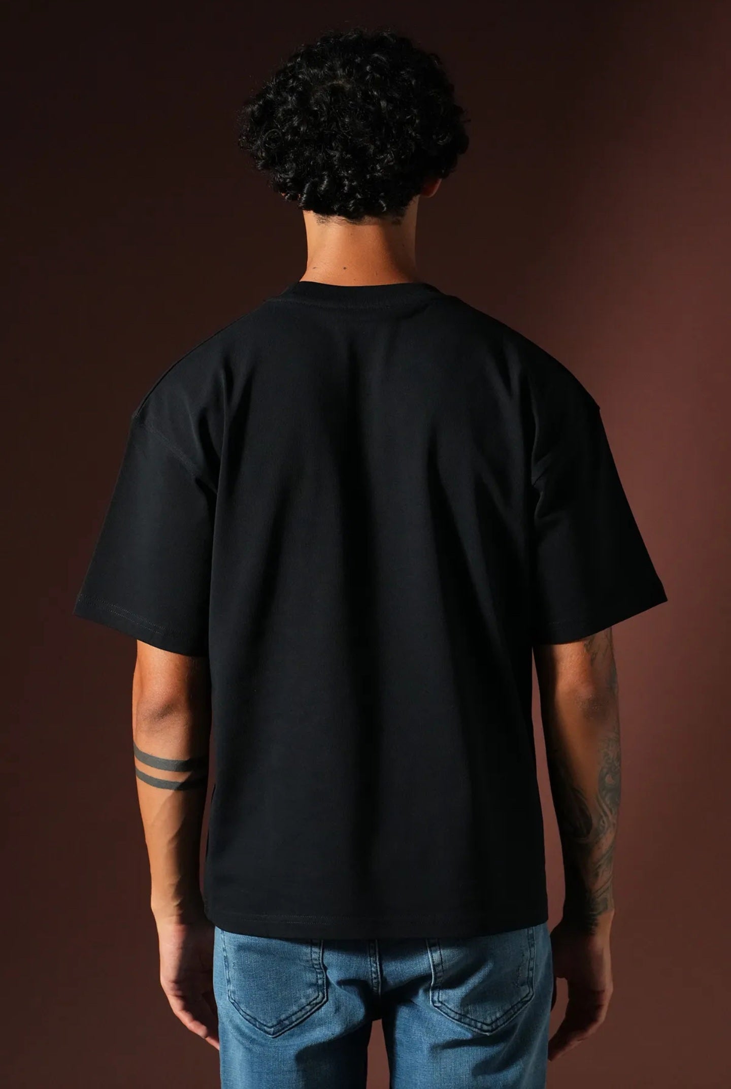 1977 Black t shirt