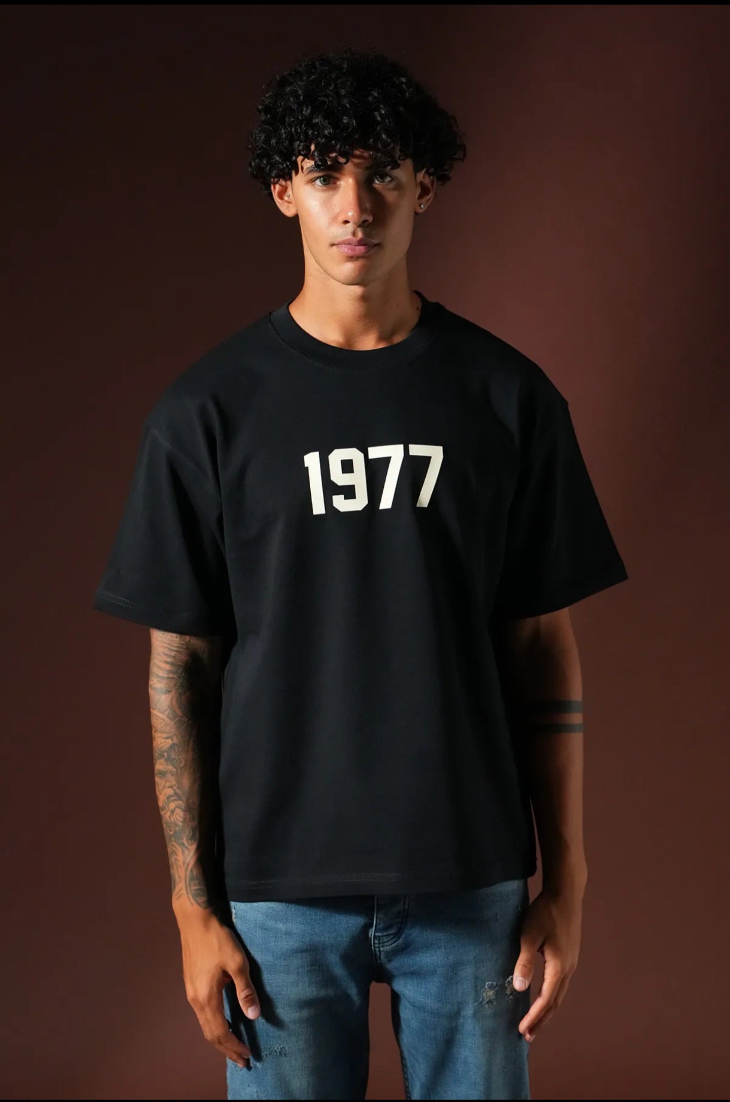 1977 Black t shirt