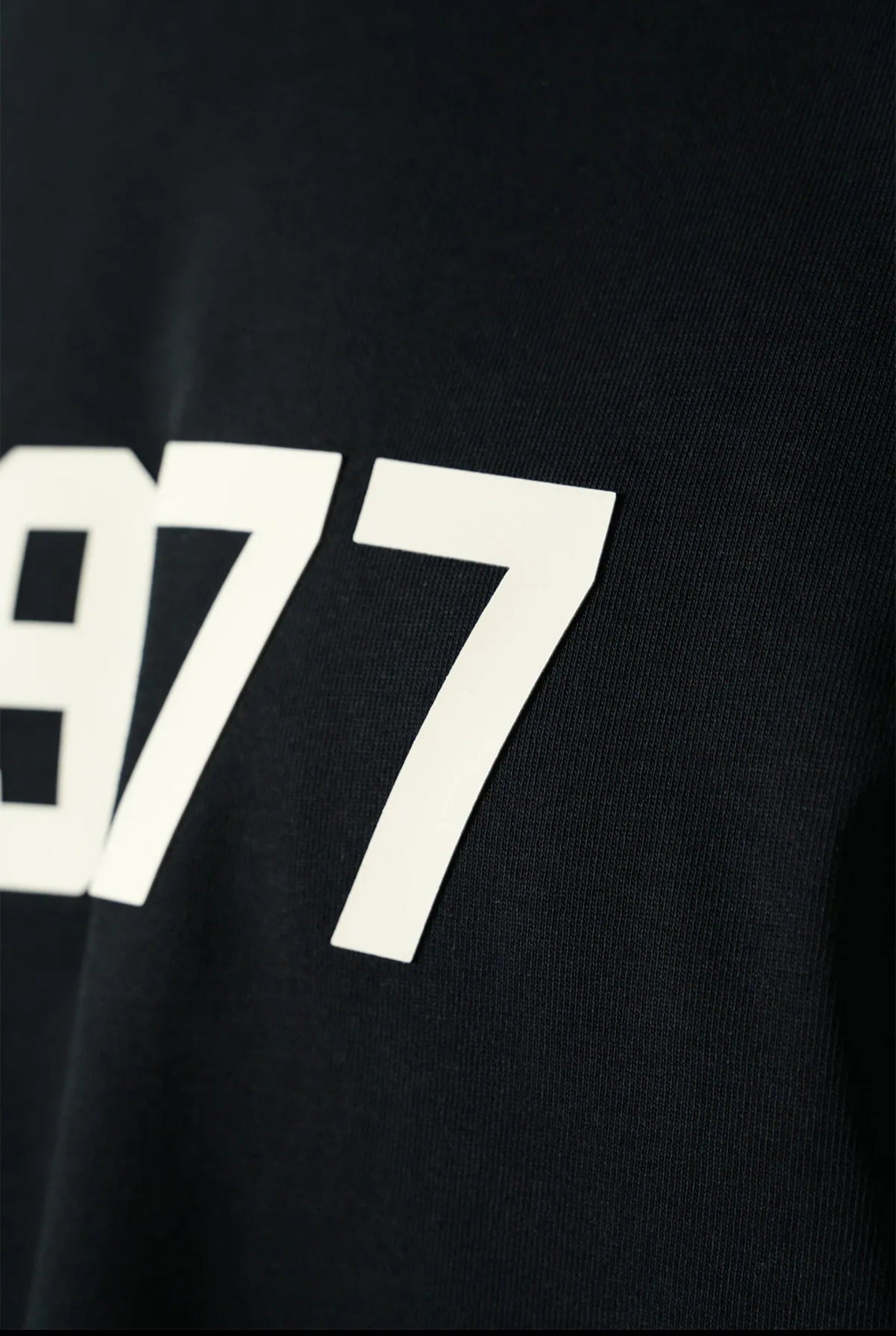 1977 Black t shirt